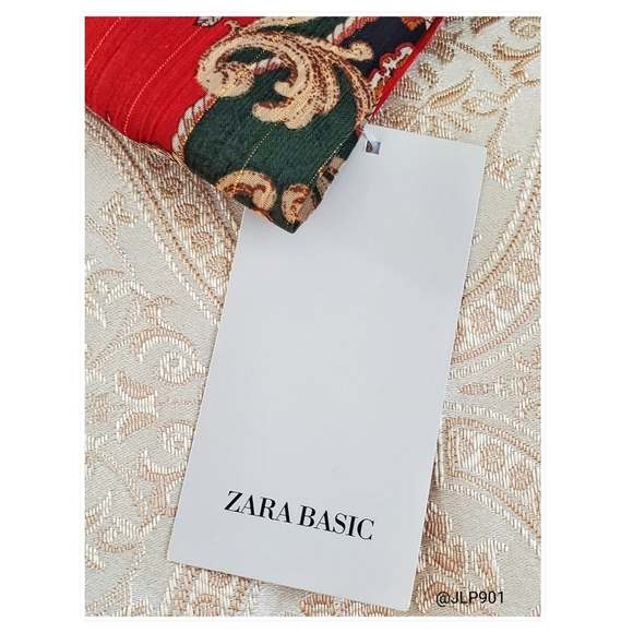 ᴢᴀʀᴀ sʜᴇᴇʀ ᴛᴏᴘ - Picture 6 of 7